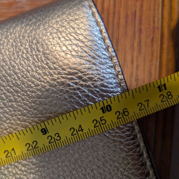 Michael Kors Purse Metallic Large Clutch Shoulder Bag in Gold with Chain Strap - Picture 5 of 8